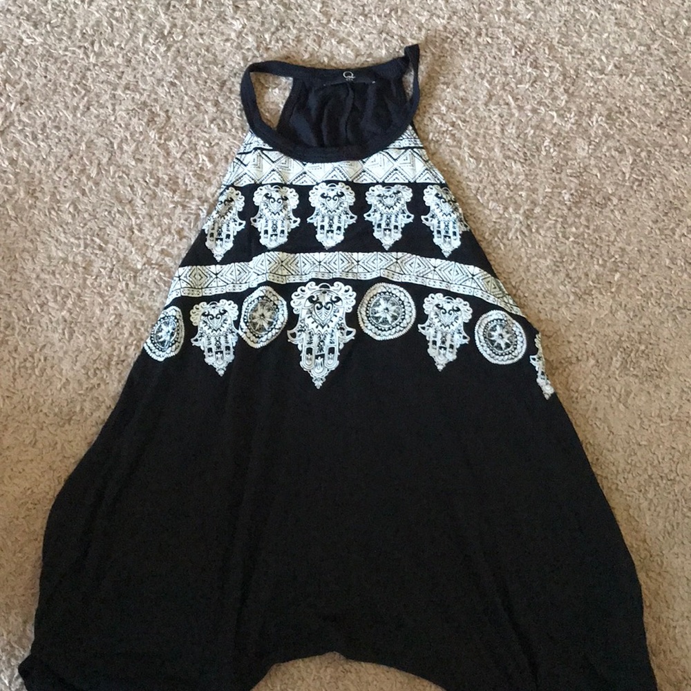 Black/white tank top